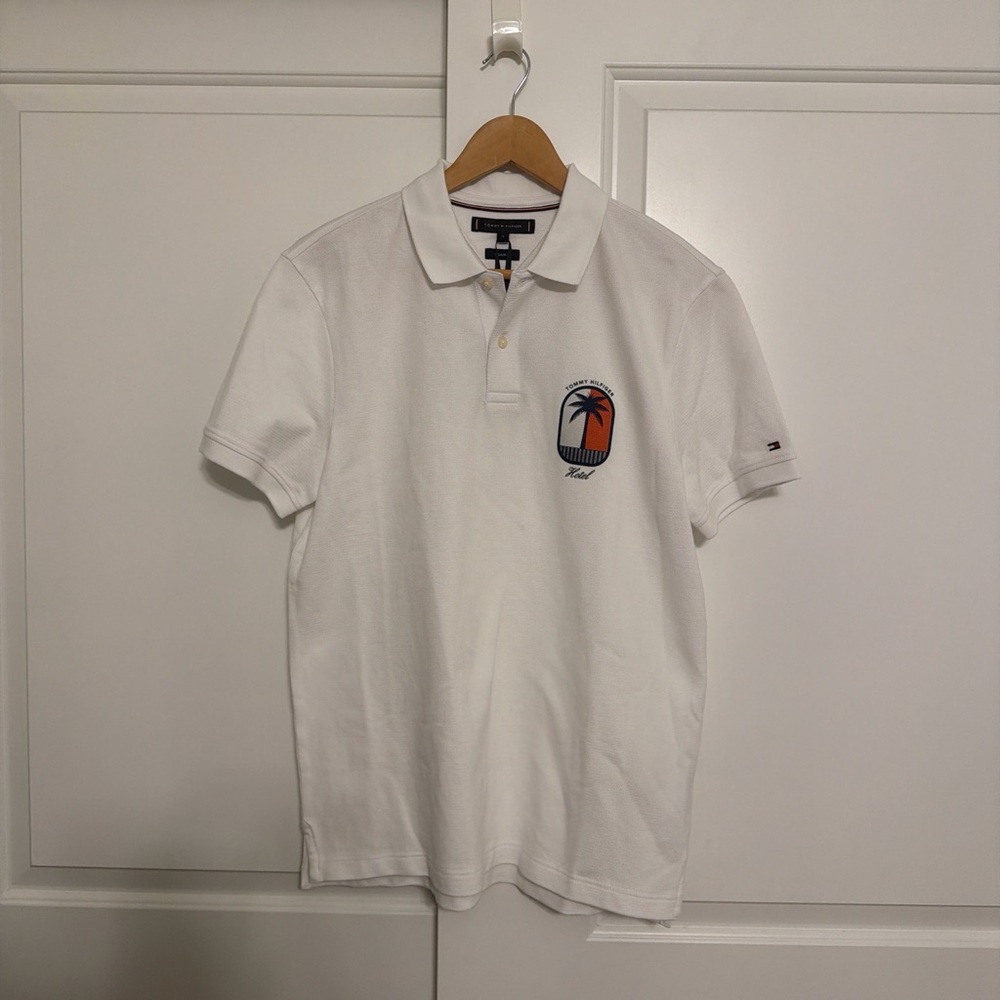 Tommy Hilfiger White Polo emb graphic